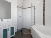 Spacious Dual Level Apartment in Prime Dee Why Location