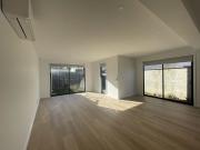 SPACIOUS & ELEGANT NEW TOWNHOUSE