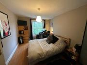 Spacious Entire 2 Bed Split Level Flat for Rent