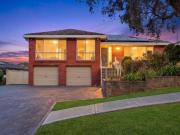 Spacious Family Entertainer with Pool & Side Access in...