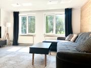 Spacious Family Friendly Flat in renovated Estate Home...