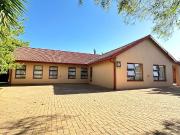 Spacious Family Home in a Quiet Neighbourhood