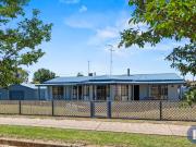 SPACIOUS FAMILY HOME IN CONVENIENT LOCATION