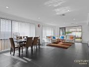 Spacious Family Home in Prime Minto Location