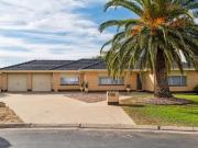 Spacious Family Home in Prime West Lakes Location