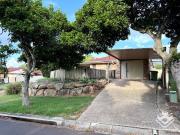 Spacious Family Home Right Next To The Park