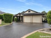 Spacious Family Home in Sought After Sheraton Gardens