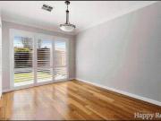 Spacious Family Home Opposite Park & Walk to Shops