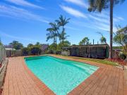 SPACIOUS FAMILY HOME WITH POOL & TEEN RETREAT!