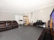 Spacious Family Living in Prime Wavell Heights Location!