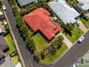 SPACIOUS FAMILY LIVING IN THE HEART OF BALLINA