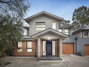 Spacious Family Townhouse with Park Views and Private...