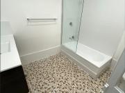 Spacious Flat High In Eyles Ave