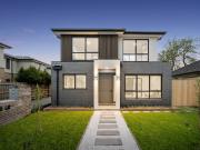 Spacious and Stunning Four Bedroom Home in Noble Park. 1...
