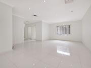 SPACIOUS FREESTANDING FAMILY HOME WITH DOUBLE GARAGE