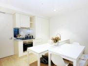 Spacious fully furnished apartment near Melbourne...