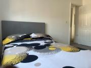 Spacious & Fully Furnished Double Room for Rent – M6 6AT