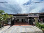 Spacious Fully Renovated Freehold Open2 Storey Taman...