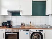 Spacious furnished 3 room apartment in a central...