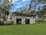 Spacious Highset on 900m² in Quiet Northern Cul de sac