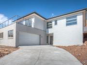 Spacious Home with a View!