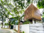 Corner House and Lot for sale in Paranaque City at...