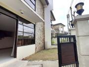 Spacious House with 4 Bedroom in Banilad, Cebu City
