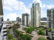 Spacious Indoor/Outdoor Entertainer in Central Setting