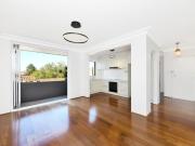 Spacious, Light Filled Apartment In Boutique Block