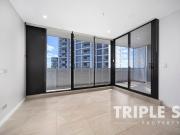 82sqm Spacious unit with study nook, enjoying bright...