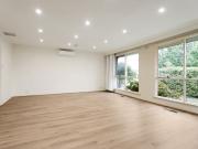 Spacious Living in Caulfield South