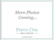 Spacious living in Honeywood Private Estate!