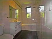 Spacious living near train station