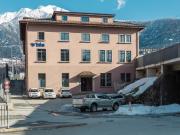 Spacious living room with exclusive finishes