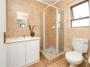 Spacious Loft Apartment with Magnificent Views!