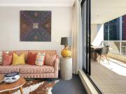 Spacious, luxury apartment adjacent to Barangaroo