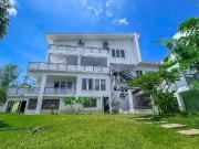 Spacious Luxury Home with Open Living Spaces in Maria...