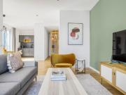 Spacious Mitte 2BR with Apple Store in building, Berlin...