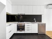 Spacious Modern 2 Bedroom Apartment