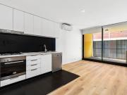 Spacious Modern 2 Bedroom Apartment