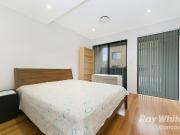 SPACIOUS & MODERN 3 BEDROOM TOWNHOUSE