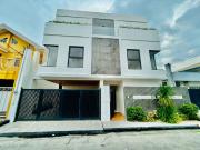 SPACIOUS MODERN 3 STOREY HOUSE FOR SALE IN GREENWOODS