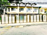 SPACIOUS MODERN 3 STOREY TOWNHOUSE FOR SALE IN PILAR VILLAGE