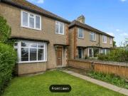 Spacious & Modern 4/5 Bed House with XL Garden