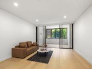 Spacious Modern Apartment with City Views