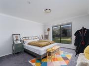 Spacious Modern Family Home In Prime Foothills Location