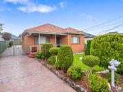 Spacious & modern family home in quiet location