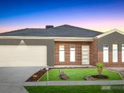 SPACIOUS, MODERN & MOMENTS FROM TRUGANINA P 9 COLLEGE