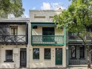 Spacious Modern Parkside Terrace