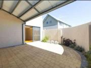 Spacious & Modern Townhouse!